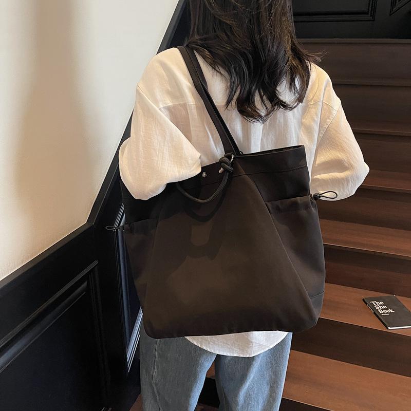 Summer new foreign style texture simple large-capacity bag fashion 2025 leisure trend women's shoulder tote bag