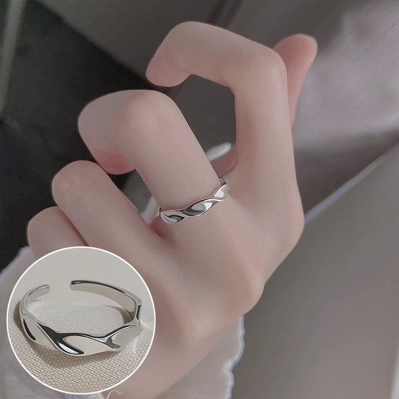 Korean S925 Silver Cross Military Flower Ring: Retro, Adjustable, Fashionable Hip-Hop Index Finger Design for Women.
