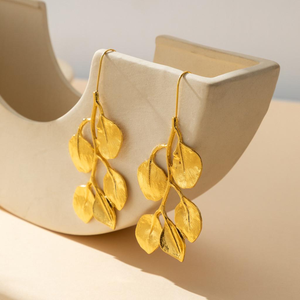 Elegant Leaf Design Alloy Earrings For Fashion Forward Women In Gold And Silver Colors