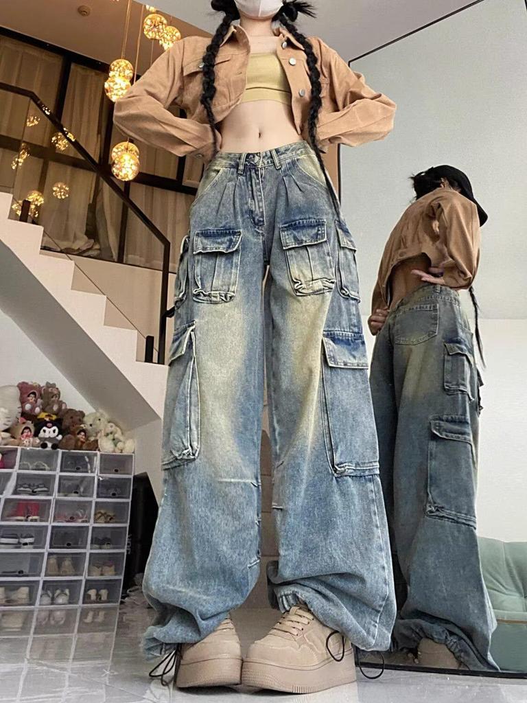 Plus Size Women's Retro Wide-Leg Jeans with Multi-Pocket Design