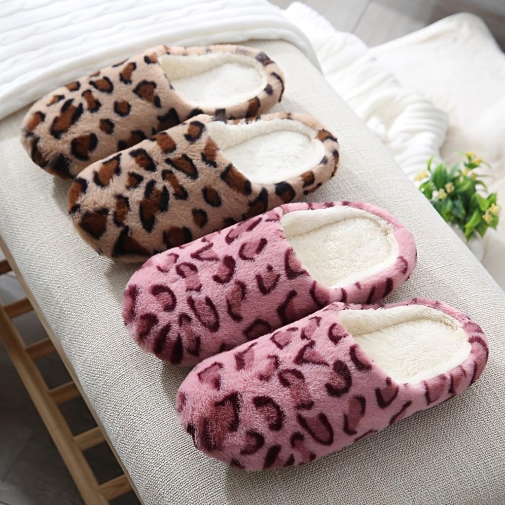 Leopard Print Plush Indoor Slippers, Warm and Comfortable Closed Sliding, Home Bedroom Flat Slippers