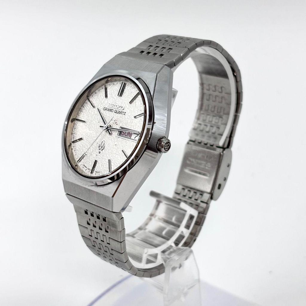 Used [Operation/Genuine Bracelet] SEIKO/SEIKO GRAND QUARTZ/Grand Quartz Day Date Snow Dial/Diamond Dust Made by Suwa Seikosha Manufactured in June
