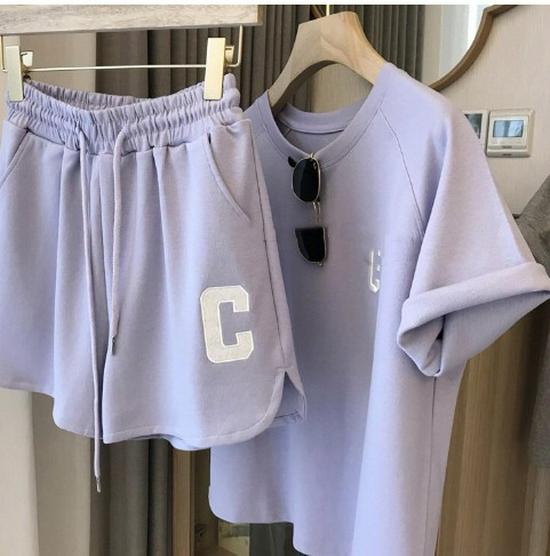 

Женский летний комплект из двух предметов большого размера с вышивкой в виде рыбьей чешуи: Свободный топ с короткими рукавами и шорты One Size