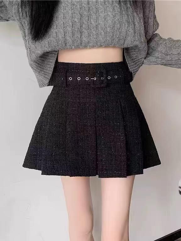 Chic Pleated A-Line Skirt for Petite Women - High-Waisted, Slimming, Anti-Exposure, Perfect for Spring & Autumn.