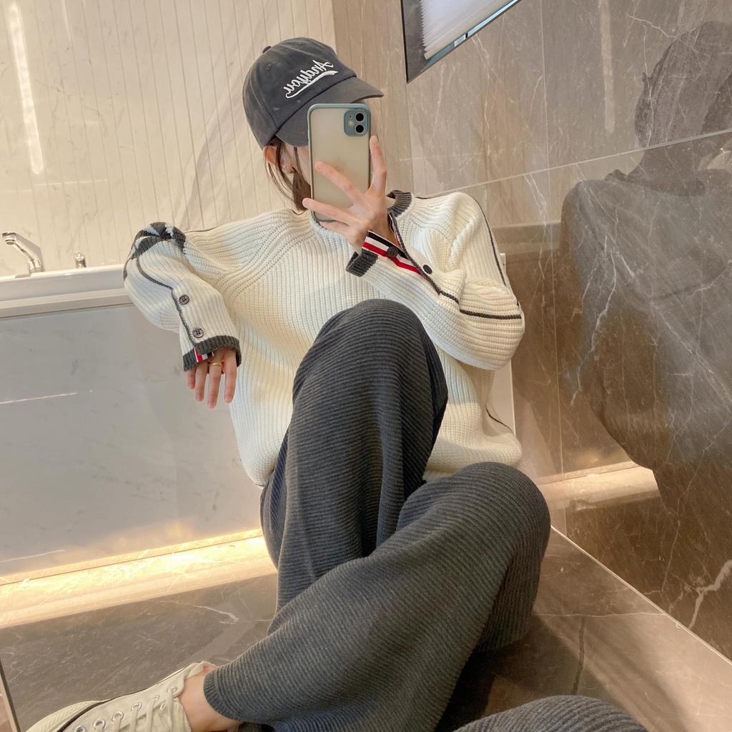 Women's Four-Bar Knit Sweatshirt: Casual Round Neck Pullover for Couples, Trendy Autumn Outerwear