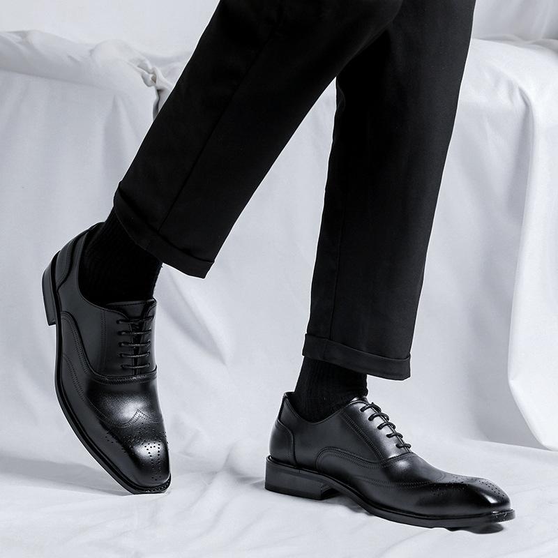 Men Dress Shoes Luxury Patent Leather Oxfords British Style Business Casual Leather Shoes Laced Derby Shoe Wedding Shoes for Men