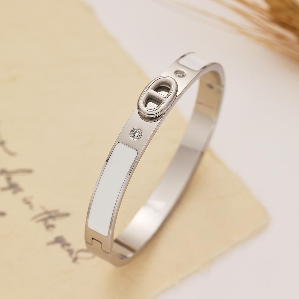18K Gold-Plated Stainless Steel Pig Nose Bracelet with Zirconium Detailing