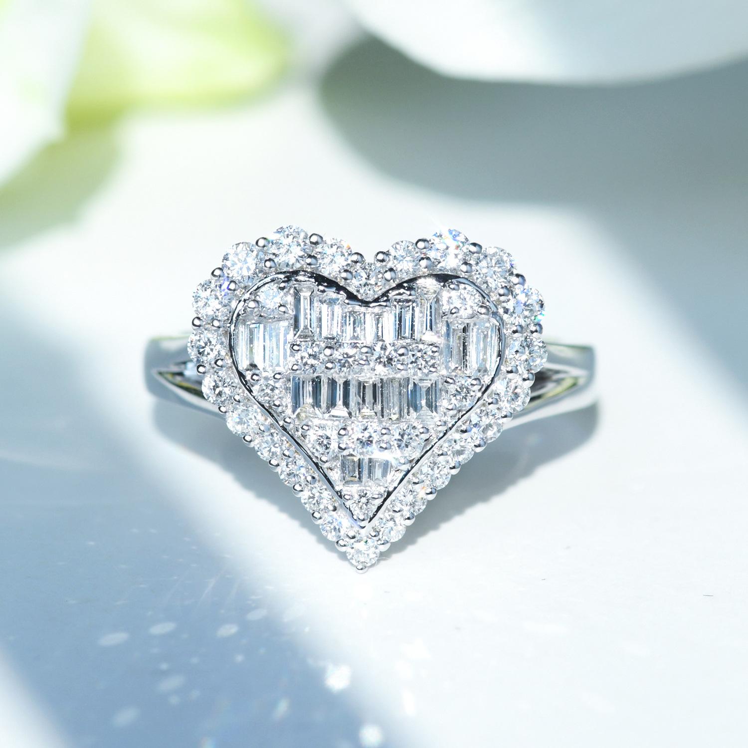 Heart-Shaped Ladder Square Peach Heart Full Diamond Pendant, Imitation Mozzarella Diamond Ring Stud Earrings Necklace Set.