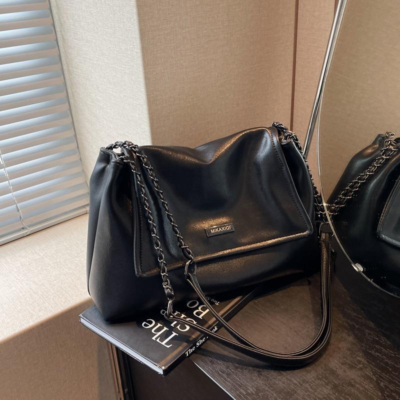 Bag Spring Popular New Fashion Niche Women's Bag Texture Chain Shoulder Bag Crossbody Tote Bag