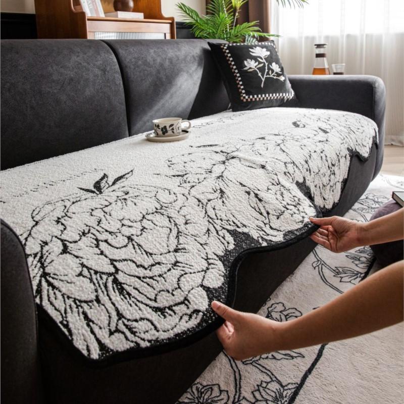 Non-Slip Couch Slipcover Protector Universal Irregularity Sofa Cushion European Style Retro  Black White Flowers Sofa Cover