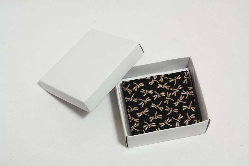 Deerskin Inden Box Type Coin Purse Wallet Unisex Dragonfly Pattern White [Hasegawa]