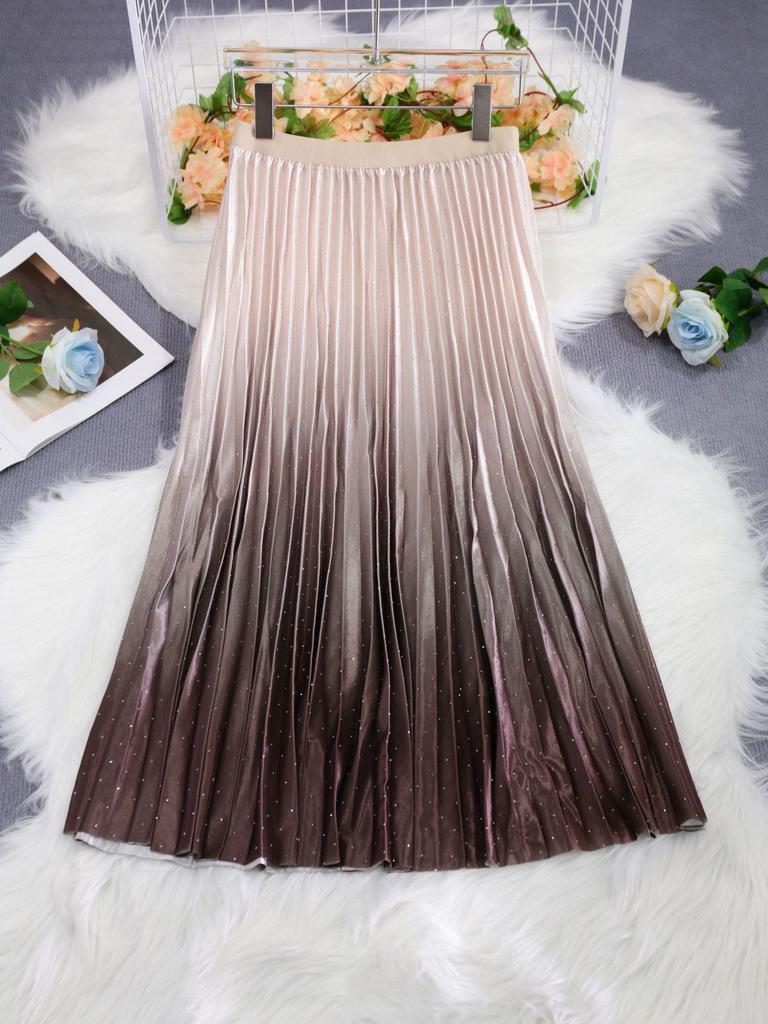 Women's Spring/Summer Elegant Pleated Skirt with Rhinestone Gradient Design