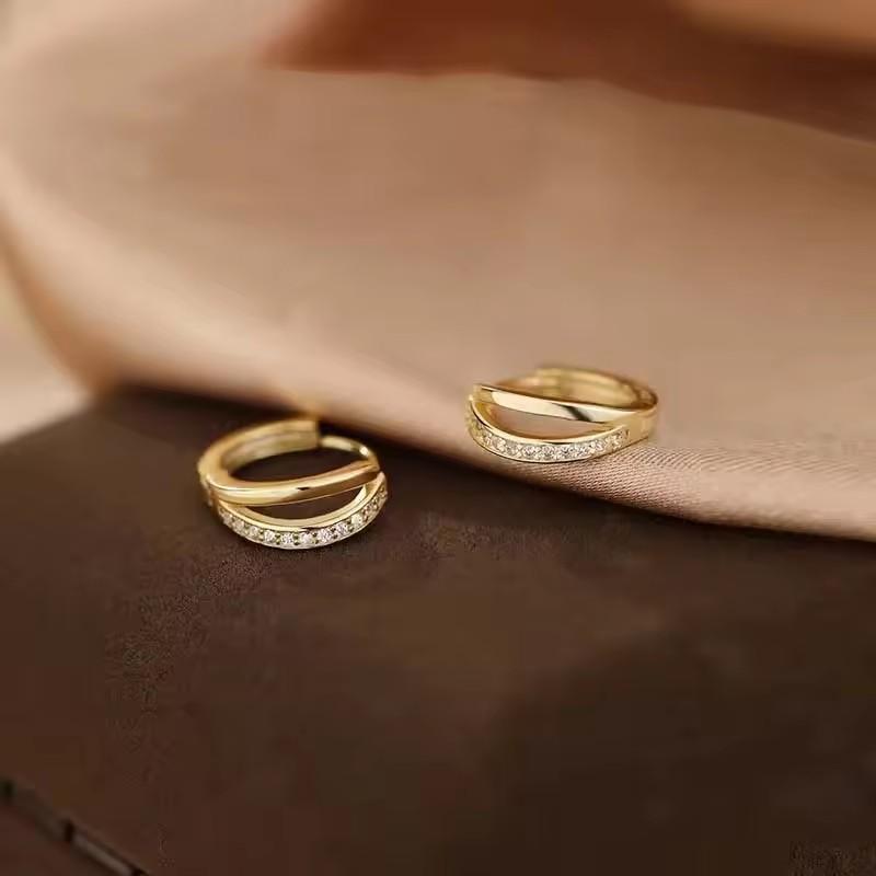 

Vintage C Shape Stud Earrings for Women Pearl Lace Water Drop Sweet Earrings Fashion Exquisite Banquet Daily Wear Jewelry Gifts