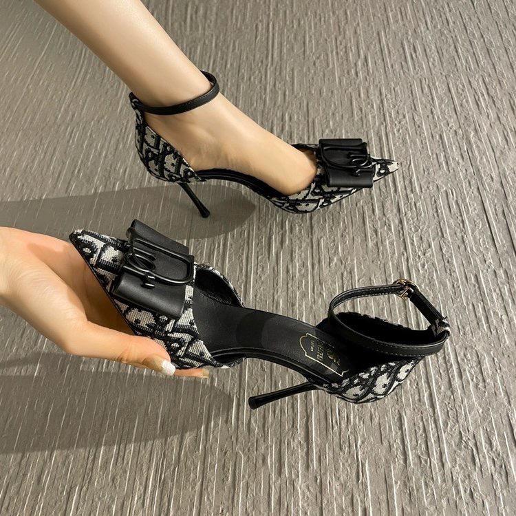 

«Лето 2024 г., женские черные туфли-шпильки с острым носком и одним ремешком — удобные и стильные» Size 35