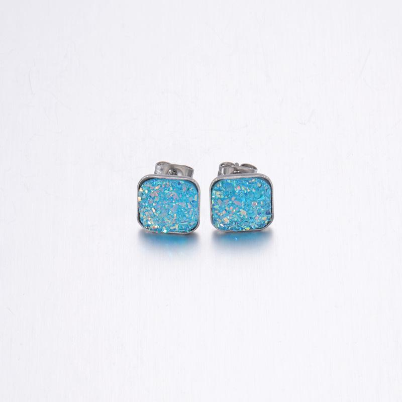 Women’s Crystal Cluster Rhinestone Stud Earrings - Square Concave-Convex Design, Star Style