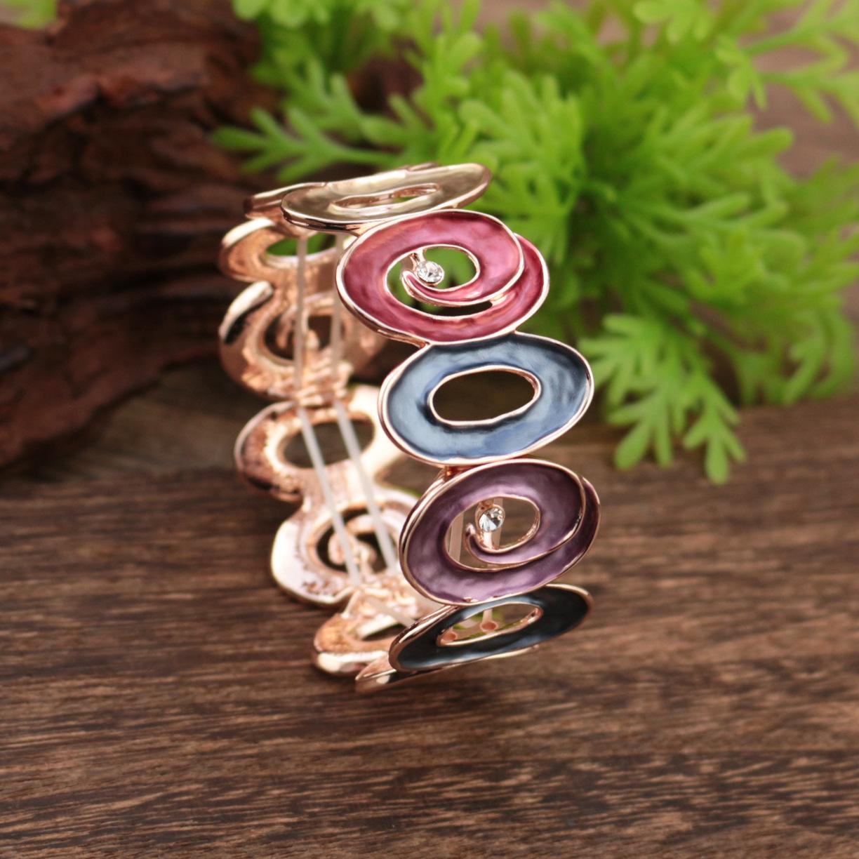 

Эмалевый овальный полый ромбовидный эластичный браслет, модный и высококлассный женский универсальный браслет