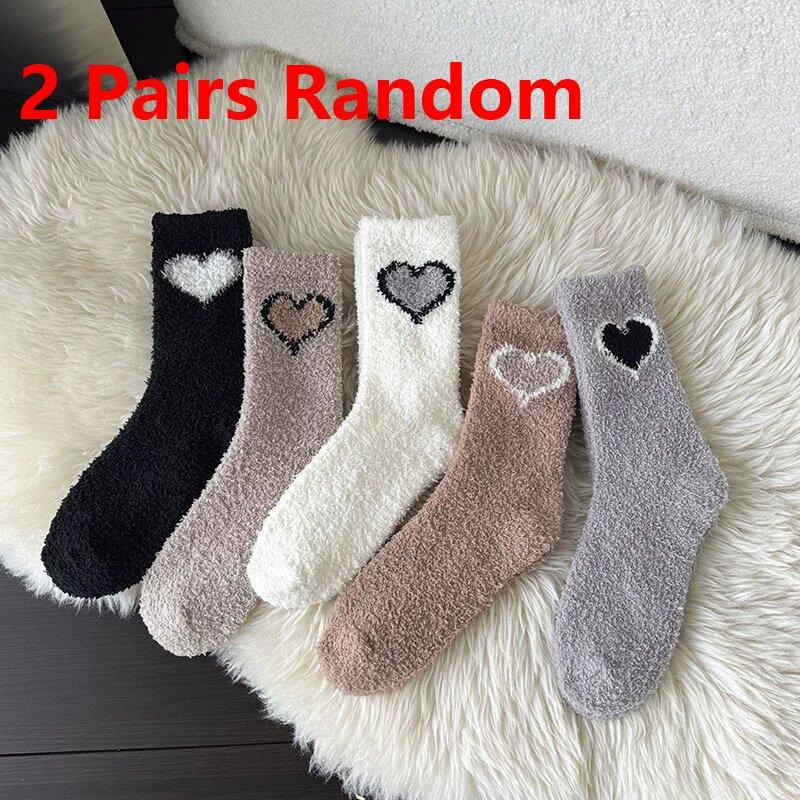 Mid-Calf Socks, Autumn and Winter Love Socks for Men and Women, Plus Velvet, Thickened and Warm, Fashionable Coral Velvet Socks