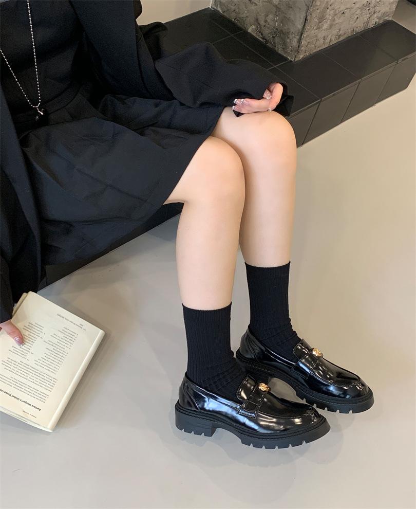 

Женские лоферы на платформе, ретро британский стиль, маленькие кожаные туфли, черные, на толстом каблуке, одинарные туфли, женская мягкая подошва 35