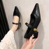 Mode 2025 Retro-Stil Damen Pumps Lässig Schnalle Damen Niedriger Absatz Klassische Schuhe Metallische Dekoration Flacher Ausschnitt Einzelne Schuhe