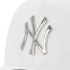 New Era 9FORTY MLB ONSPOTZ Exclusive NY White Cap with Free 9Forty CS Metal New York Yankees A-Frame Badge,