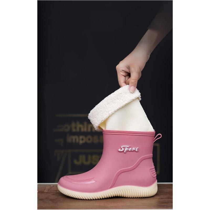 Women's Autumn And Winter Fashionable Anti Slip Waterproof Wear Resistant And Plush Thick Soled Midsole Rain Boots