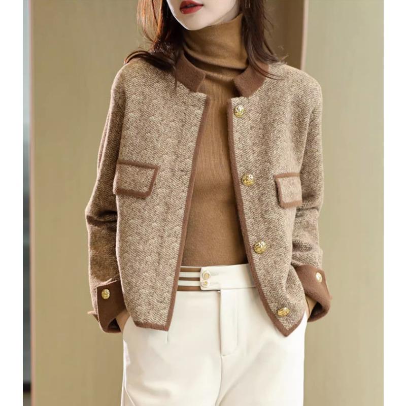 

Женская куртка в стиле легкой роскоши, короткая, осенняя, новая, с темпераментом, универсальная, контрастного цвета, с круглым вырезом, вязаный топ one size fits all хаки