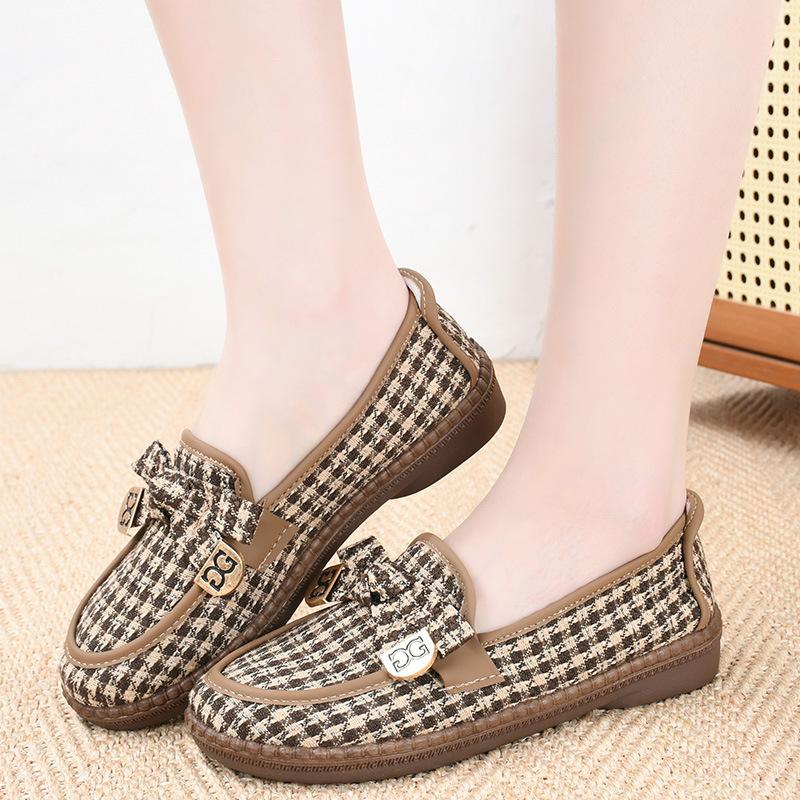 

Весенне-осенние тканевые туфли Новая обувь Женские Мягкая подошва Повседневные На одном педале Для среднего возраста 41