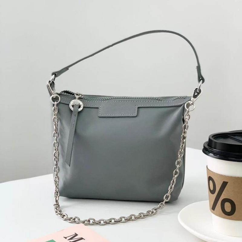 

Сумка подмышку Женская Цепочка Сумка через плечо Повседневная Универсальная Сумка-клатч на плечо Мини-сумочка 19x14x6cm серый
