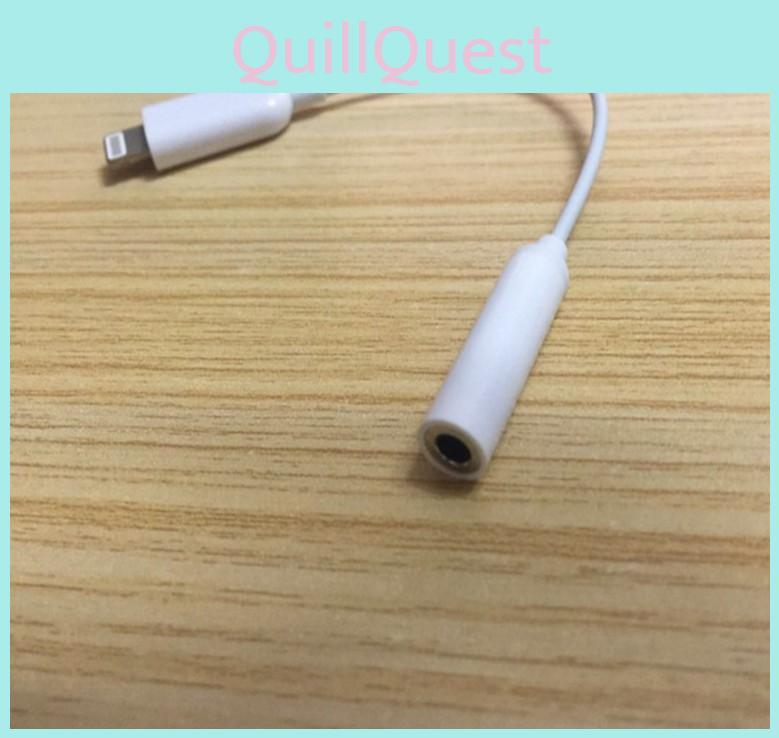 Apple Iphone Ipad 8pin To 35mm Audio Cable With Goldplated Connectors For Car And Mobile Audio