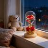 Konservierte Rosenlampe mit Goldfolienblumen, Ein kreatives Valentinstagsgeschenk.