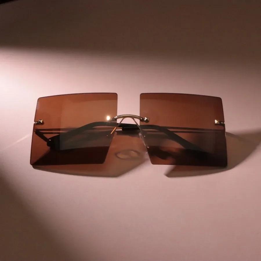 Gafas de Sol Cuadradas Unisex de Montura Grande para Mujer Hombre Diseñador Coloridas Gafas de Sol para el Sol Colores Espejo Oculos De Sol