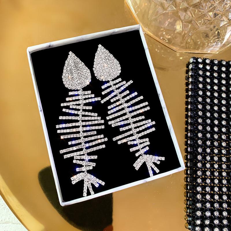 Diamond hollow flower fringed earrings light luxury earrings personalized earrings women