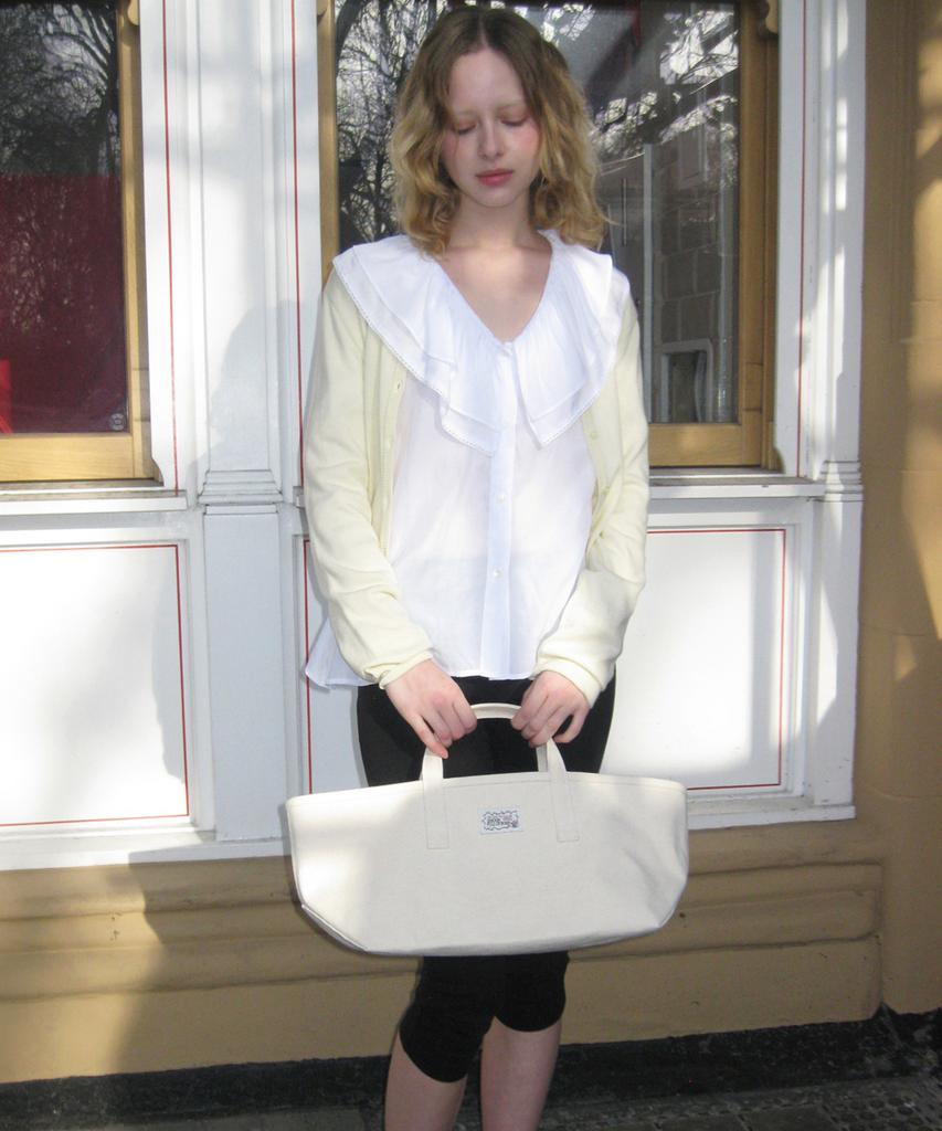 Sinoon Rose Label Point Tote Bag (Ivory)