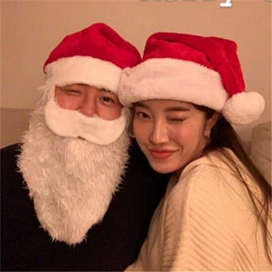 Festive Santa Beard & Hat for Adults and Kids - Cute Christmas Headwear Gift