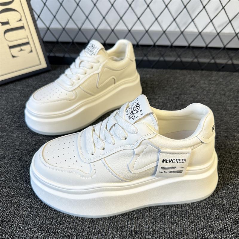 Thick-soled versatile and high-white shoes for women's 2025 new summer popular sports shoes for women's niche high-end board shoes