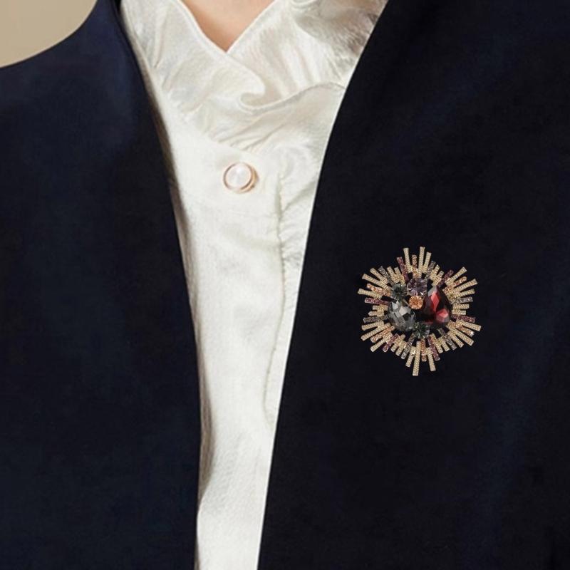 Artistic Rhinestones Brooch For Women Baroque Crystal Jewelry Vintage Lightweight Alloy Accessory For Bags Hats