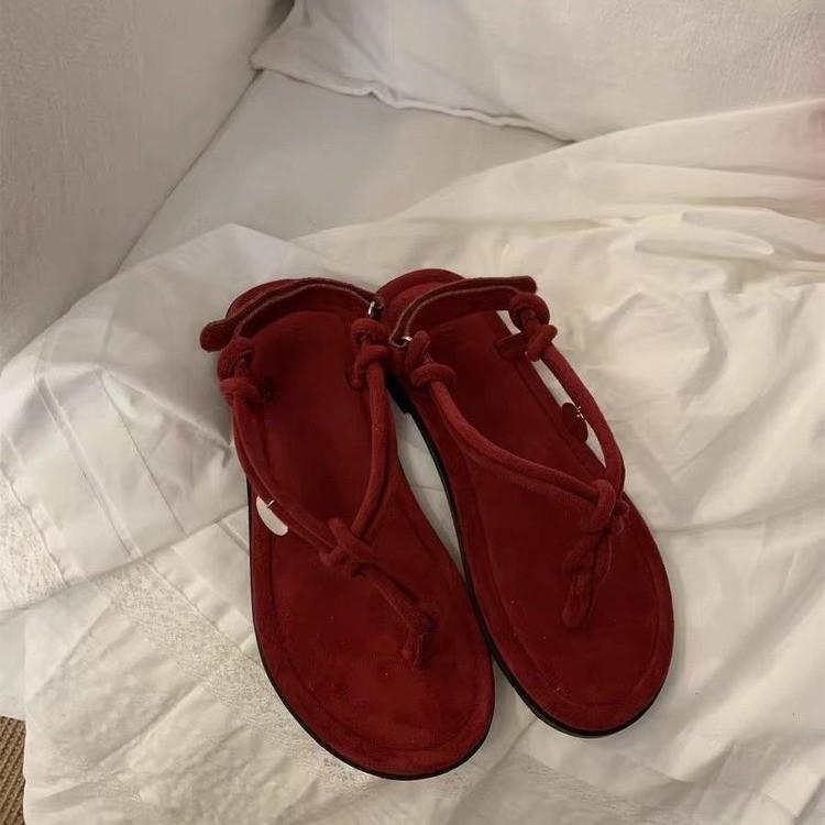 

Fashion Ladies student fashion trend features pure black double strap anti-slip wear-resistant soft sole flip-flops 35 красный