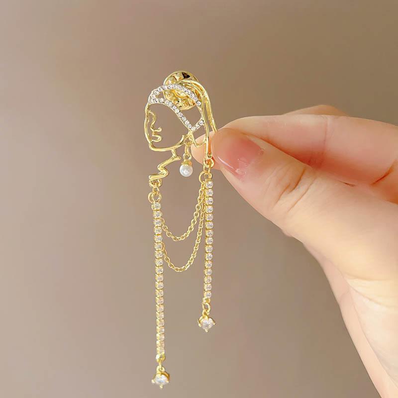 1PC Alloy Brooch Fashion A Girl Elegant Tassel Brooch For Women With Pearl Earrings Dress Collar Accesories Pins Jewelry