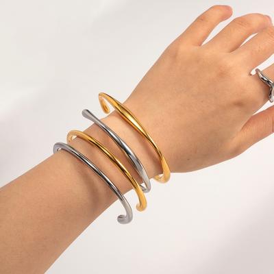 Yori Elegant Stainless Steel Gold Color Open Cuff Bracelet Bangle for Women 18K Gold Waterproof Plated Texture Charm Jewelry