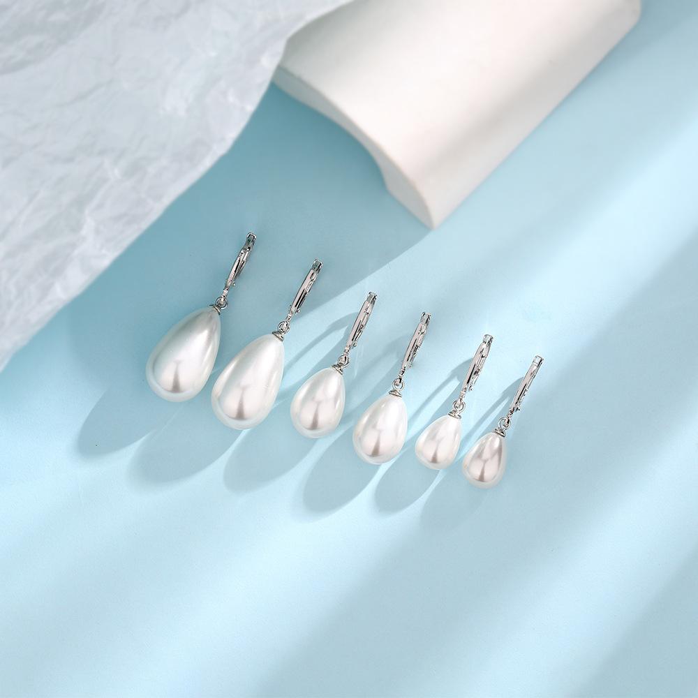 Boucles d'oreilles rétro goutte d'eau perle style cour tempérament doux tendance toute l'année boucles d'oreilles perles blanches de célébrité