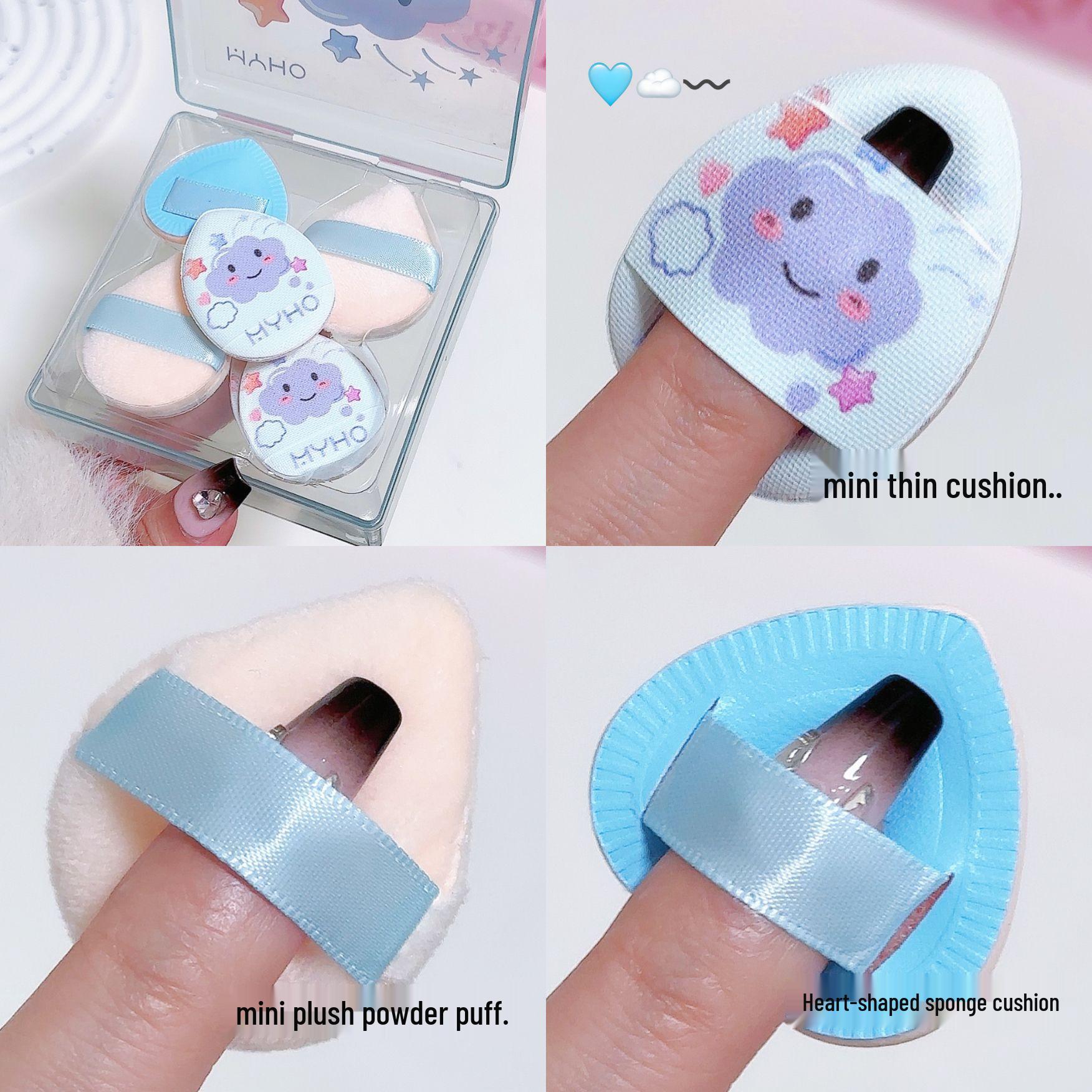 

Набор спонжей для макияжа MYHO Cloud Puff: Включает фиксирующую пудру, хайлайтер-румяна, консилер и флокированные спонжи для пальцев.