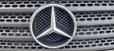 Front Emblem (2004-2010) for Mercedes Viano