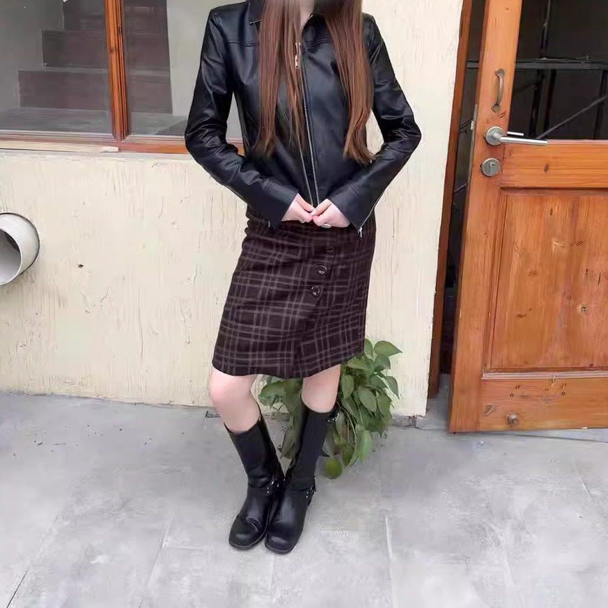 Women s Retro Plaid Wool Skirt with Button Detail - Autumn/Winter 2025 Small