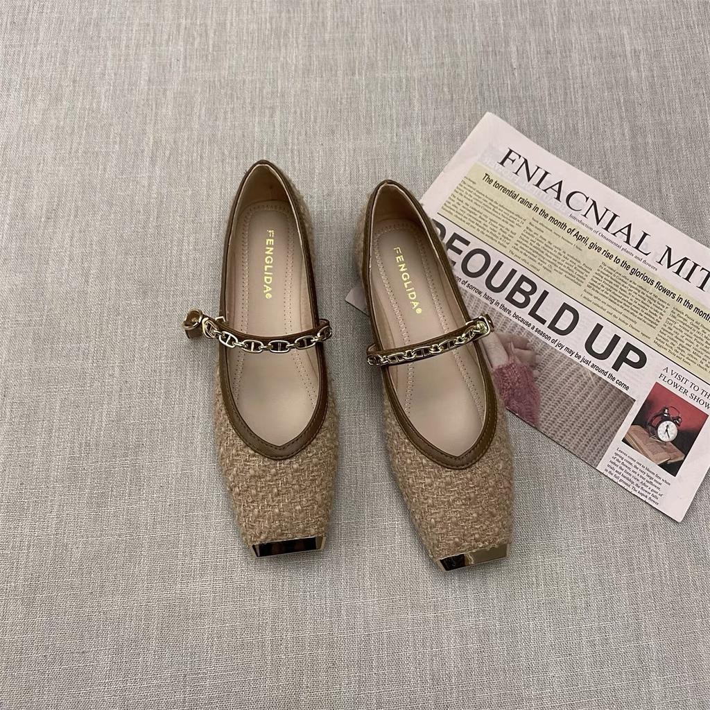 Chain Mary Jane shoes women's shoes 2025 autumn and winter new square head word with shallow mouth flat bottom with skirt single shoes