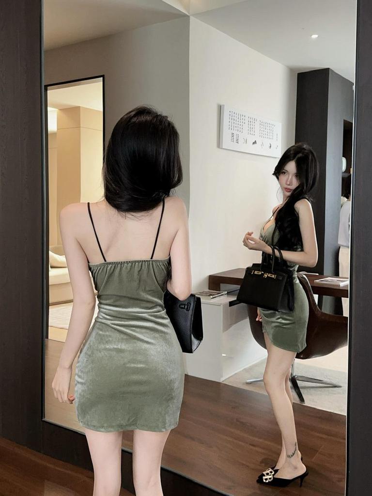 Velvet Spicy Girl Deep V Low-Cut Camisole Dress with Chest Pads - Irregular Hem, Waist-Cinching, Slim-Fit, Hip-Hugging Design
