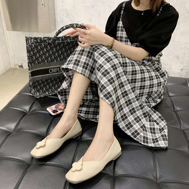 Spring and Autumn New Shallow Doudou Shoes Square Head Four Leaf Students Flat Bottom One Pedal Lazy Soft Sole Women's Single Shoes