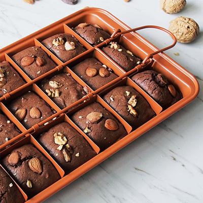 1PC Non Stick Brownie Pan With Removable Divider Brownie Baking Tray High Carbon Steel Bakeware for Oven Baking Cake Mold