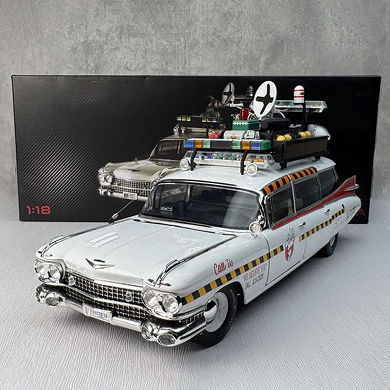 1: 18 Ghostbusters ECTO-1 Ghost Car Fine Edition Car Model
