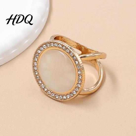 Scarf Ring Round Ring Sparkling Rhinestone Slide Decorative Non-slip Holder for Women Neckerchiefs Silk Scarves Shawls Shirts Elegant Accessory