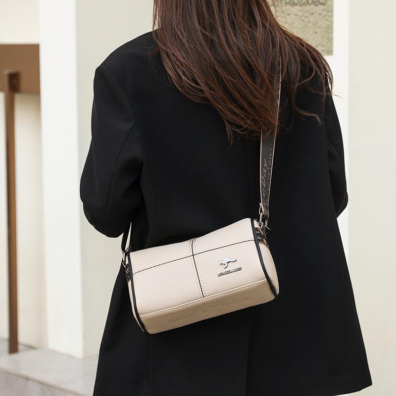 Soft Leather Large Capacity Fashion Wide Shoulder Strap Single Shoulder Messenger Bag Women's 2025 Spring New Versatile Women